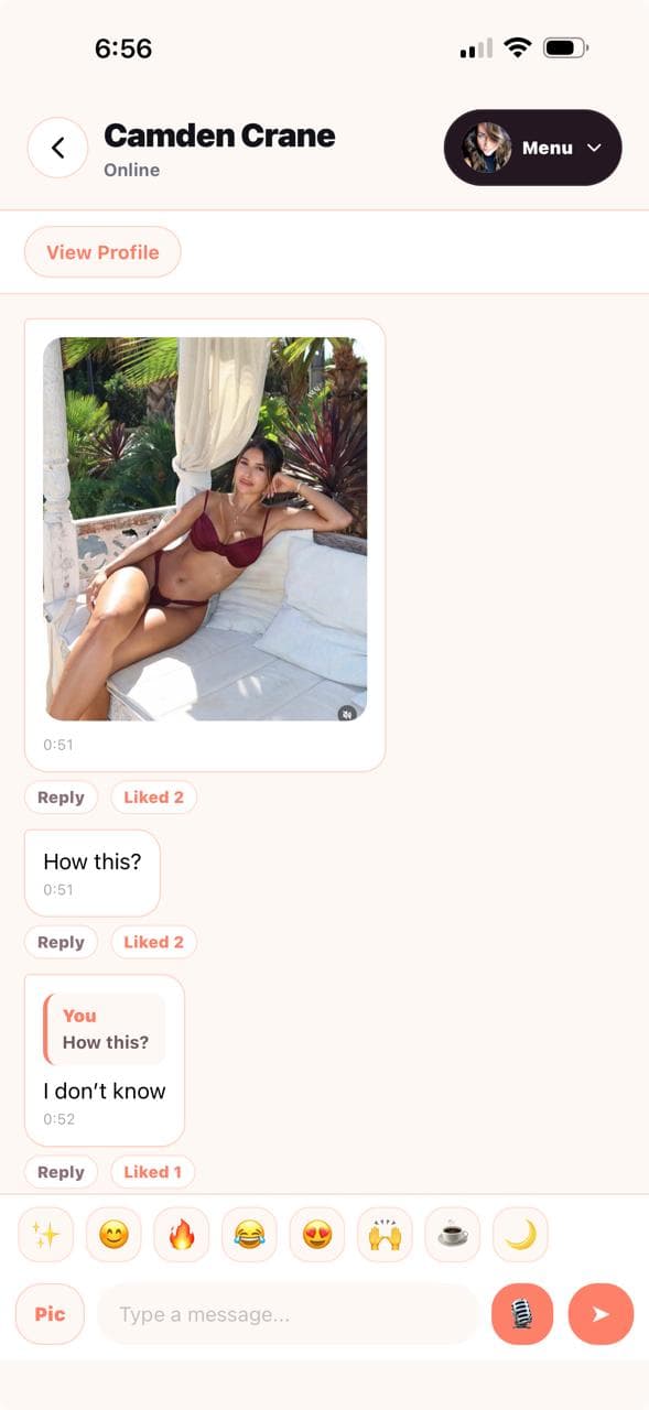 A photo conversation inside Yarri chat